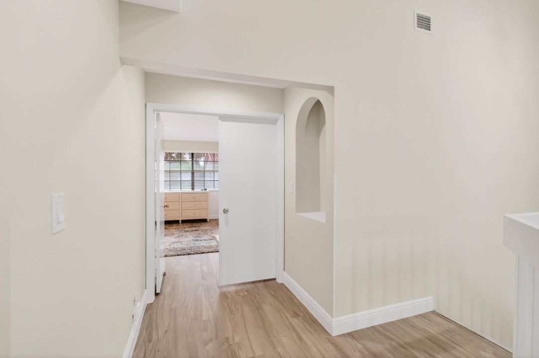For Sale: $559,900 (3 beds, 2 baths, 1823 Square Feet)