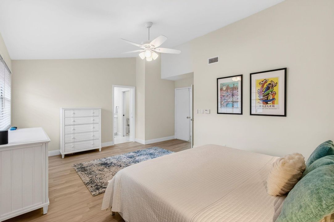 For Sale: $559,900 (3 beds, 2 baths, 1823 Square Feet)