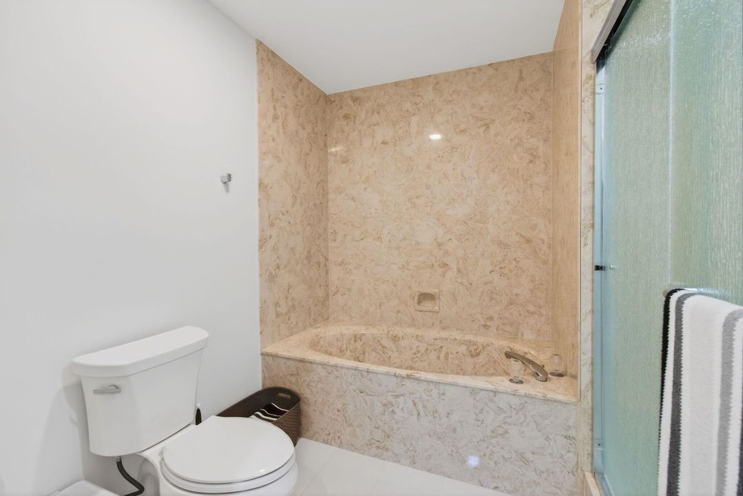 For Sale: $559,900 (3 beds, 2 baths, 1823 Square Feet)