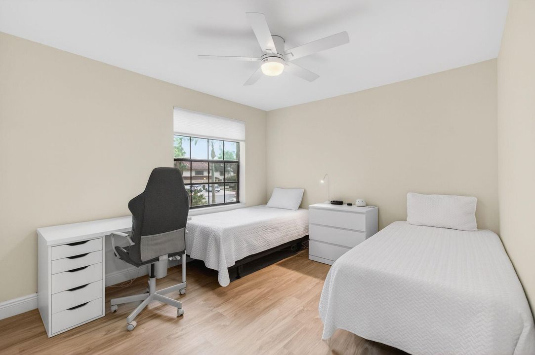 For Sale: $559,900 (3 beds, 2 baths, 1823 Square Feet)