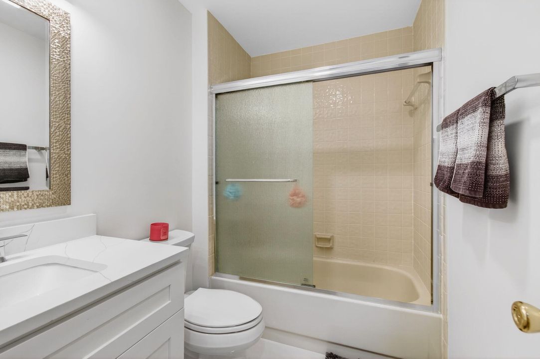 For Sale: $559,900 (3 beds, 2 baths, 1823 Square Feet)