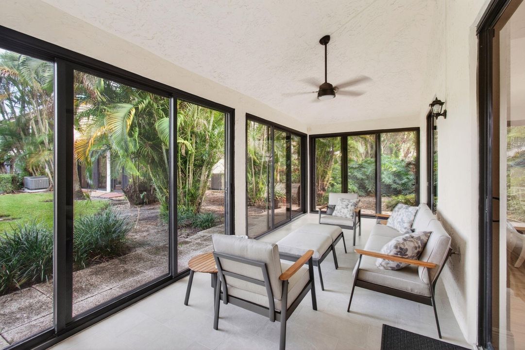 For Sale: $559,900 (3 beds, 2 baths, 1823 Square Feet)