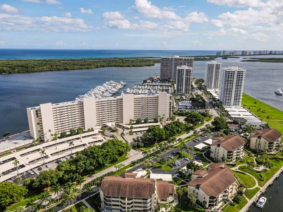 En Venta: $595,000 (2 camas, 2 baños, 1424 Pies cuadrados)