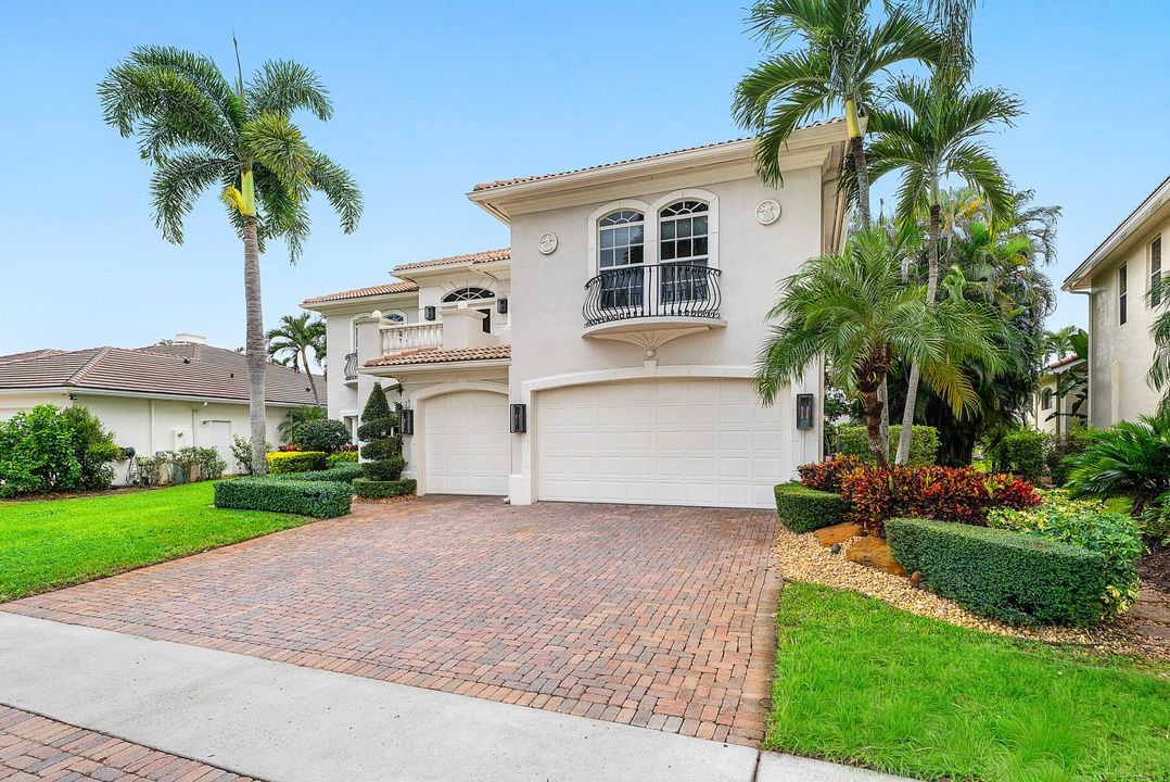 For Sale: $3,495,000 (5 beds, 5 baths, 4497 Square Feet)