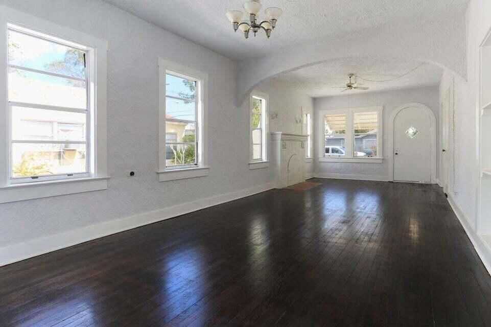 В аренду: $2,800 (4 спален, 3 ванн, 1416 Квадратных фут)