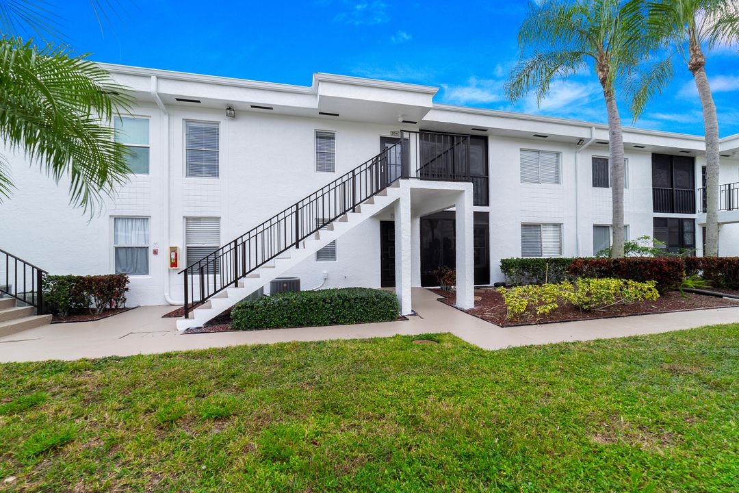 На продажу: $170,000 (2 спален, 2 ванн, 1040 Квадратных фут)