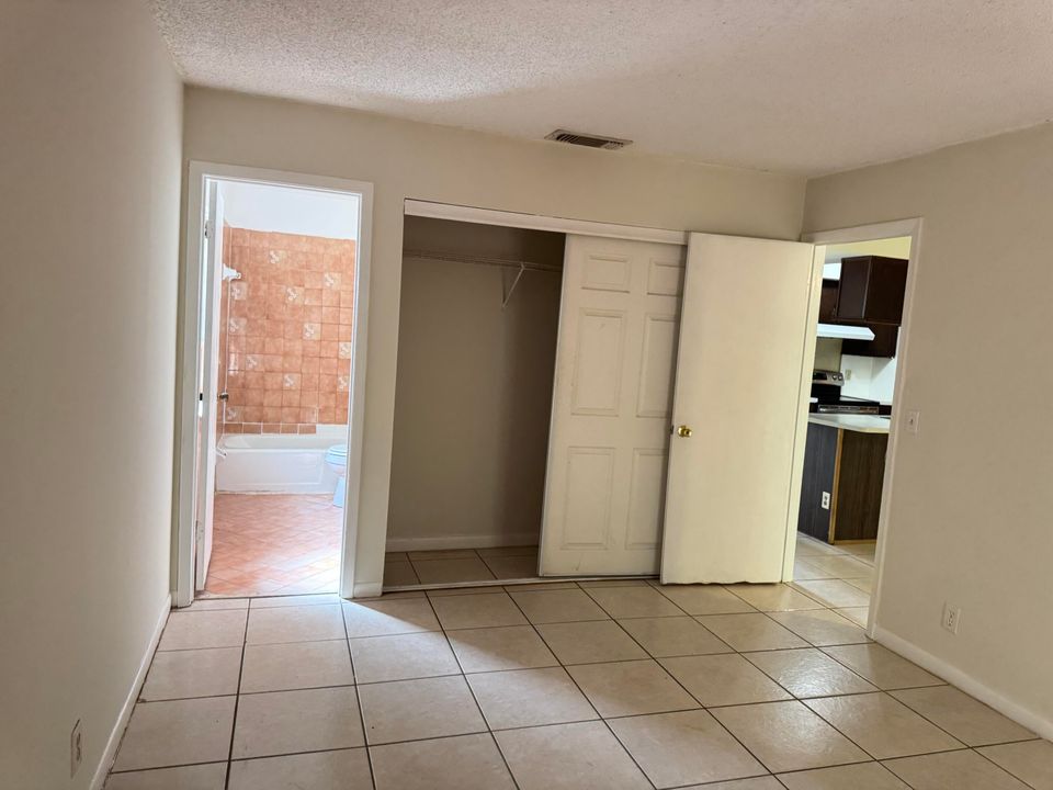 出租: $2,495 (3 贝兹, 2 浴室, 1186 平方英尺)