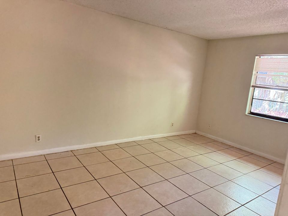 出租: $2,495 (3 贝兹, 2 浴室, 1186 平方英尺)