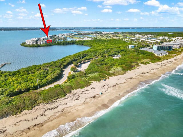 For Sale: $995,000 (3 beds, 3 baths, 2106 Square Feet)