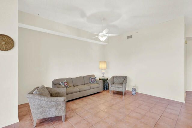 For Sale: $995,000 (3 beds, 3 baths, 2106 Square Feet)