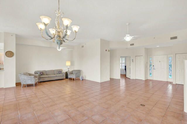 For Sale: $995,000 (3 beds, 3 baths, 2106 Square Feet)