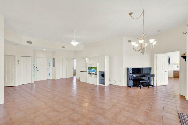 For Sale: $995,000 (3 beds, 3 baths, 2106 Square Feet)