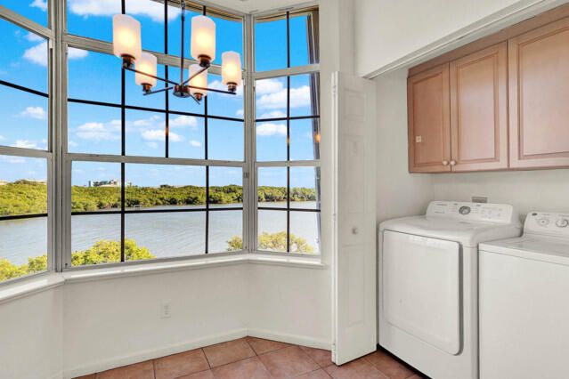 For Sale: $995,000 (3 beds, 3 baths, 2106 Square Feet)