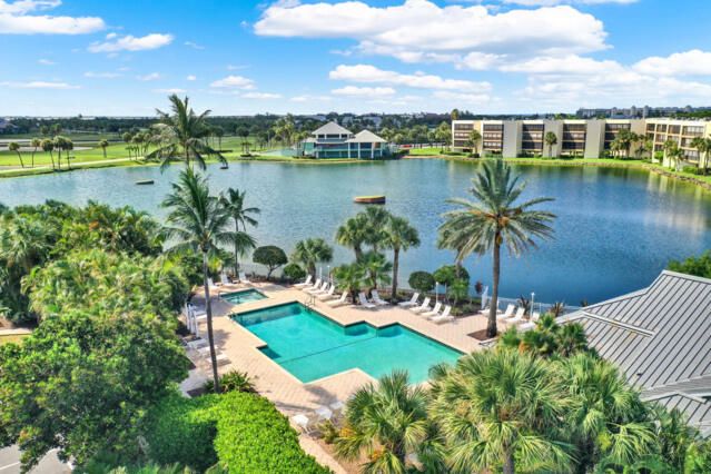 For Sale: $995,000 (3 beds, 3 baths, 2106 Square Feet)