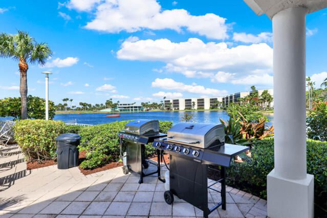 For Sale: $995,000 (3 beds, 3 baths, 2106 Square Feet)