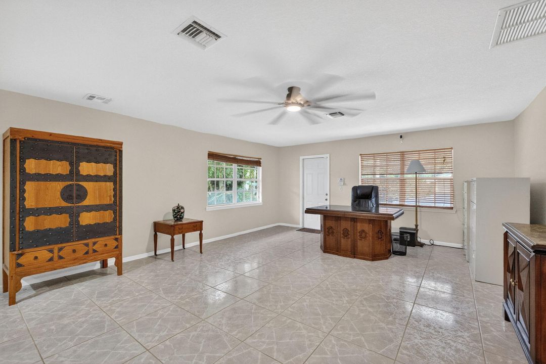 合同活跃: $1,050,000 (4 贝兹, 3 浴室, 3006 平方英尺)