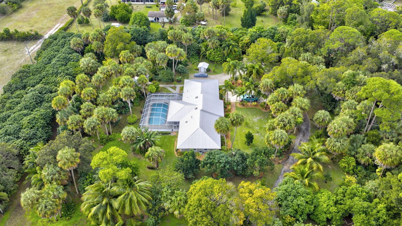 合同活跃: $1,050,000 (4 贝兹, 3 浴室, 3006 平方英尺)