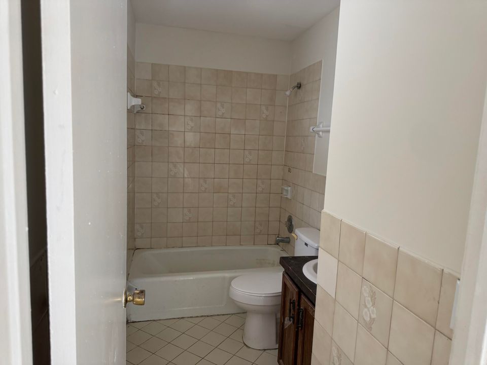 出租: $2,475 (3 贝兹, 2 浴室, 1186 平方英尺)