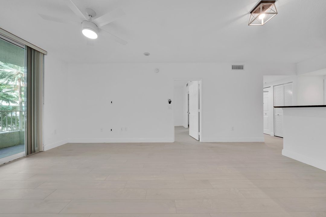 На продажу: $385,000 (1 спален, 1 ванн, 782 Квадратных фут)