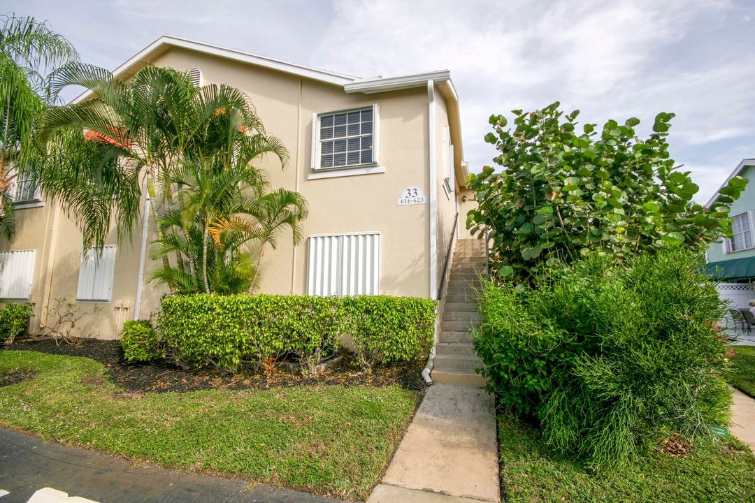 出租: $2,200 (2 贝兹, 2 浴室, 850 平方英尺)