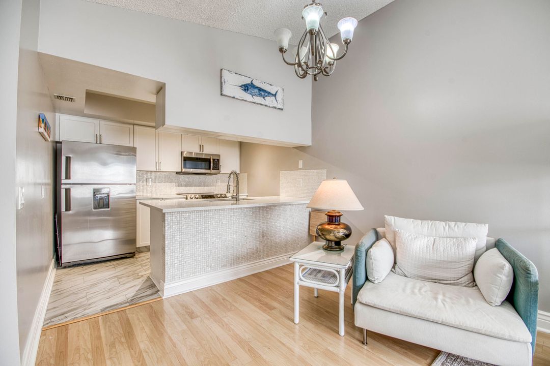 出租: $2,200 (2 贝兹, 2 浴室, 850 平方英尺)