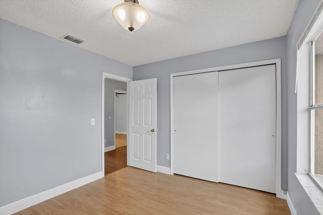 На продажу: $575,000 (4 спален, 2 ванн, 2285 Квадратных фут)