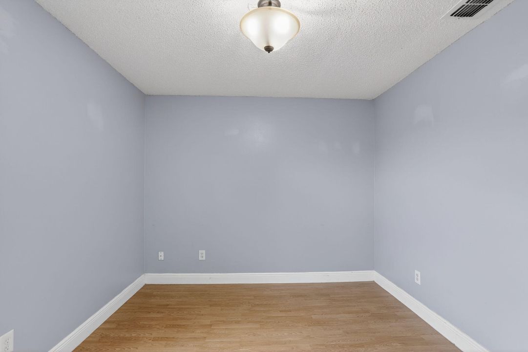 На продажу: $575,000 (4 спален, 2 ванн, 2285 Квадратных фут)