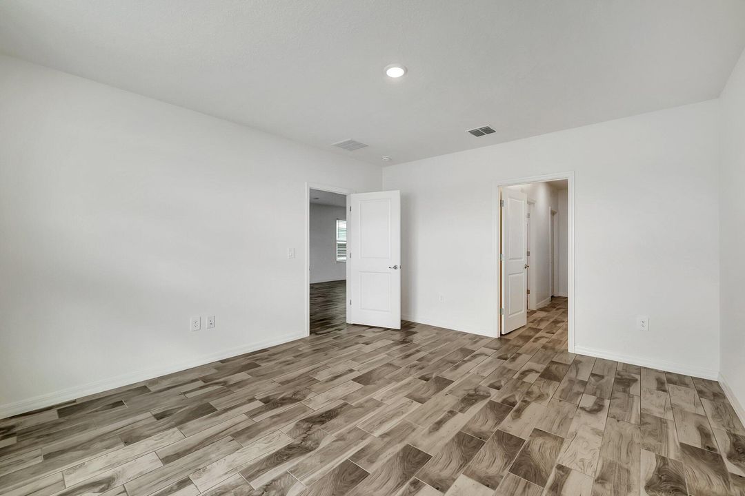 В аренду: $3,800 (5 спален, 3 ванн, 3087 Квадратных фут)