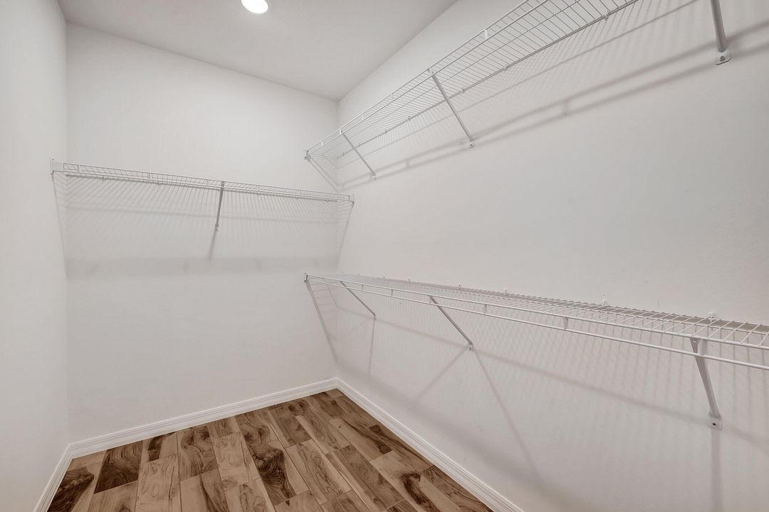 В аренду: $3,800 (5 спален, 3 ванн, 3087 Квадратных фут)