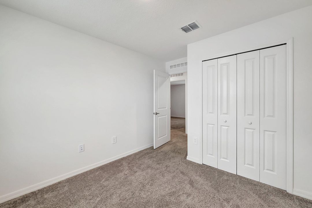 В аренду: $3,800 (5 спален, 3 ванн, 3087 Квадратных фут)