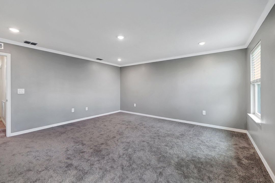 В аренду: $3,800 (5 спален, 3 ванн, 3087 Квадратных фут)