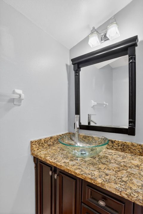 На продажу: $575,000 (4 спален, 2 ванн, 2285 Квадратных фут)