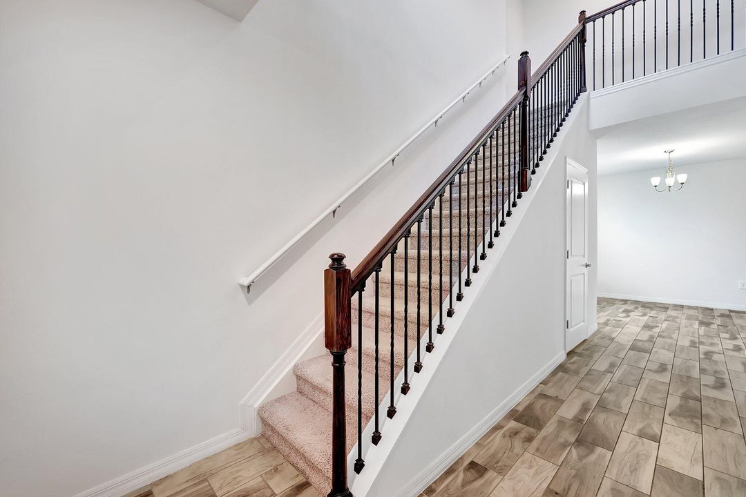 В аренду: $3,800 (5 спален, 3 ванн, 3087 Квадратных фут)