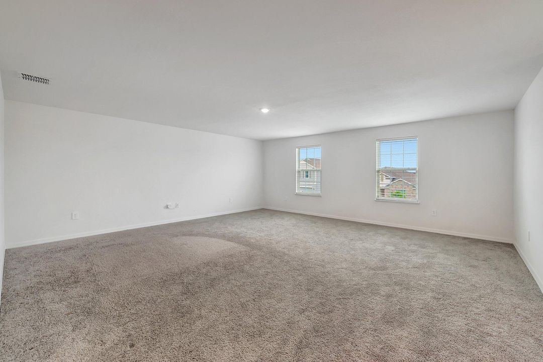 В аренду: $3,800 (5 спален, 3 ванн, 3087 Квадратных фут)