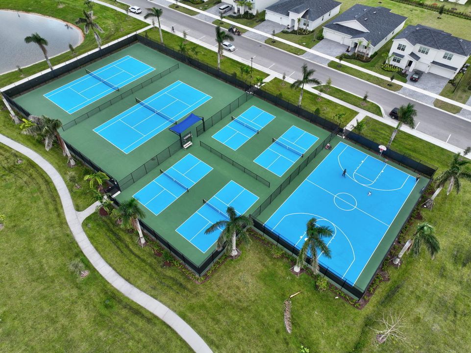 В аренду: $3,800 (5 спален, 3 ванн, 3087 Квадратных фут)