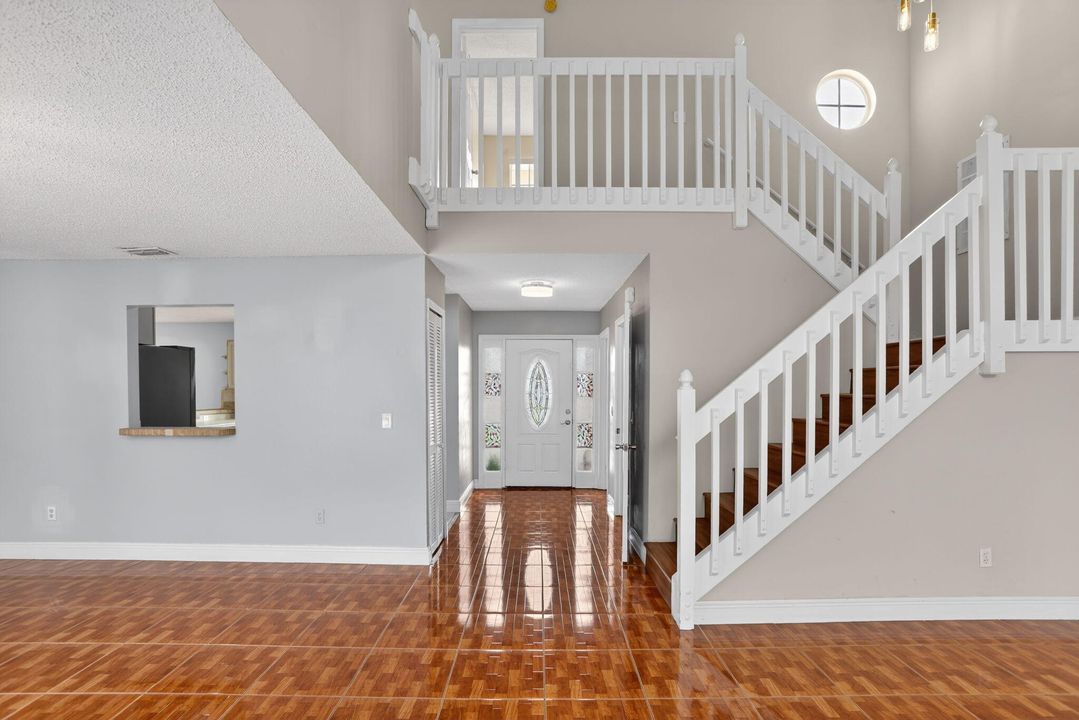 На продажу: $575,000 (4 спален, 2 ванн, 2285 Квадратных фут)