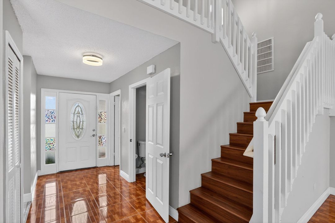 На продажу: $575,000 (4 спален, 2 ванн, 2285 Квадратных фут)