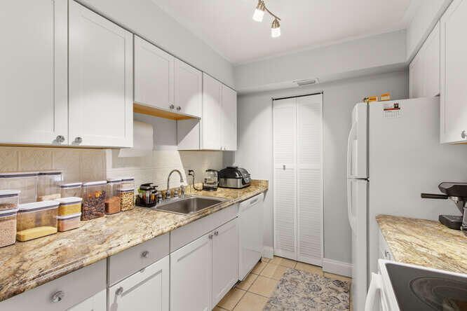 En Venta: $259,900 (2 camas, 1 baños, 1023 Pies cuadrados)