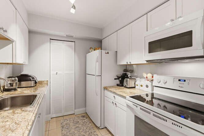 En Venta: $259,900 (2 camas, 1 baños, 1023 Pies cuadrados)