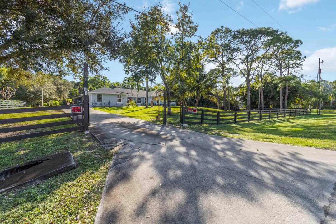 Active With Contract: $1,100,000 (4 beds, 2 baths, 2365 Square Feet)