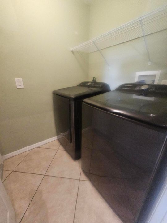 出租: $2,800 (3 贝兹, 2 浴室, 1200 平方英尺)