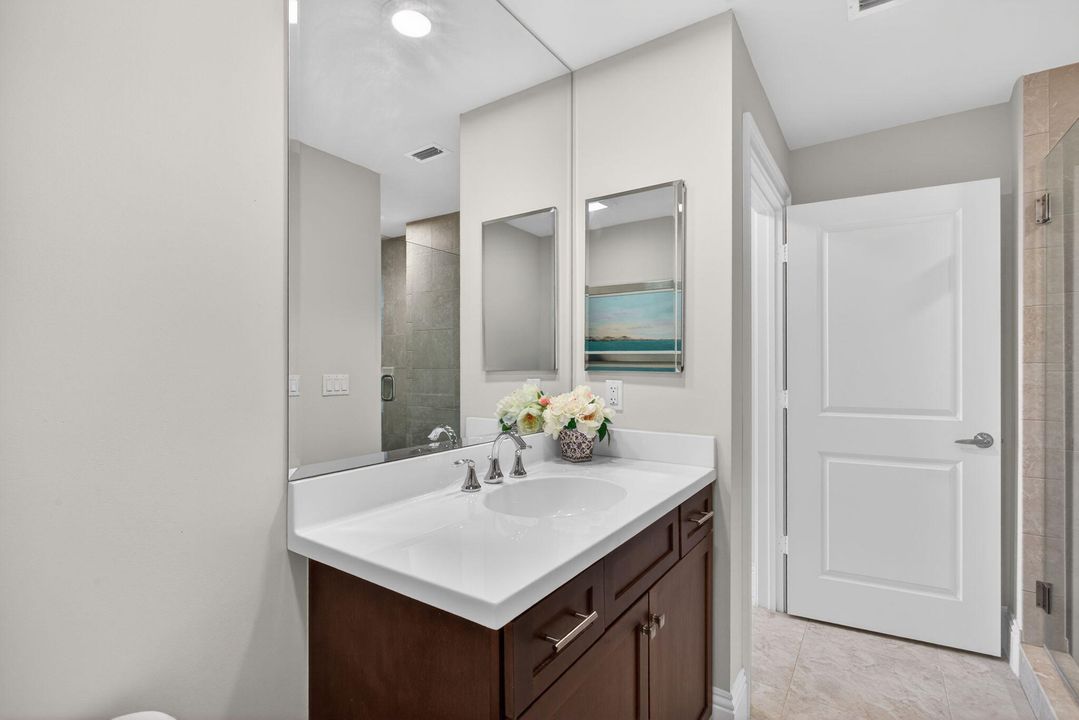 В аренду: $5,800 (3 спален, 3 ванн, 1859 Квадратных фут)