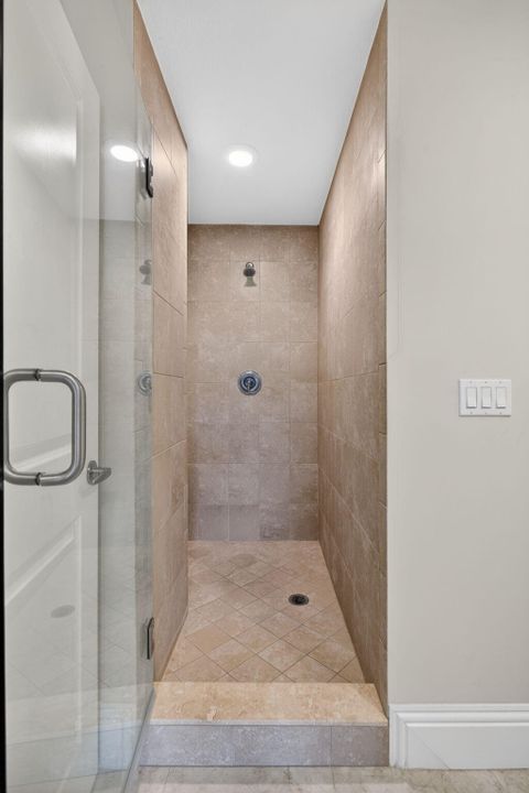 В аренду: $5,800 (3 спален, 3 ванн, 1859 Квадратных фут)