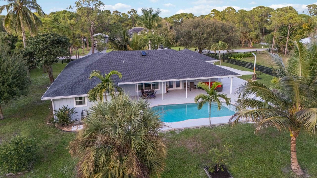 Active With Contract: $1,100,000 (4 beds, 2 baths, 2365 Square Feet)