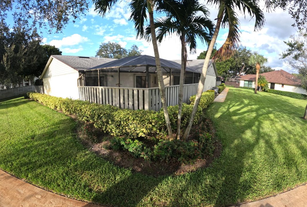 For Sale: $174,900 (2 beds, 2 baths, 1280 Square Feet)