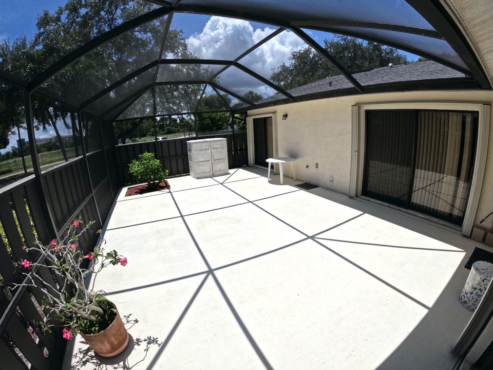 For Sale: $174,900 (2 beds, 2 baths, 1280 Square Feet)