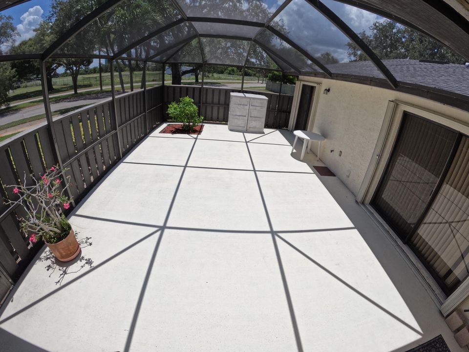 For Sale: $174,900 (2 beds, 2 baths, 1280 Square Feet)