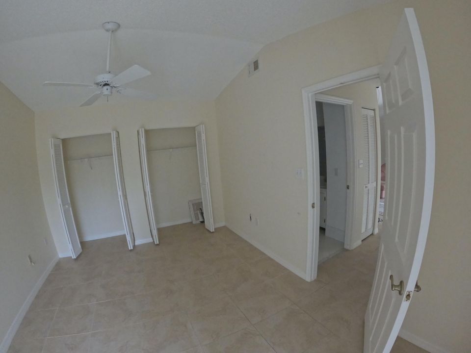 For Sale: $174,900 (2 beds, 2 baths, 1280 Square Feet)