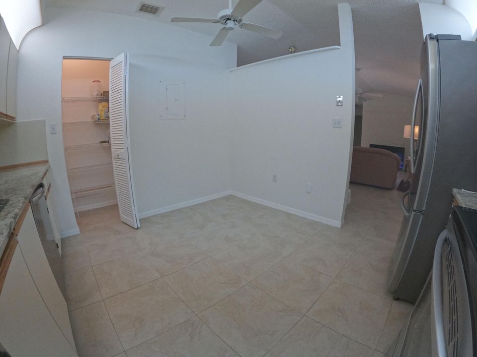 For Sale: $174,900 (2 beds, 2 baths, 1280 Square Feet)