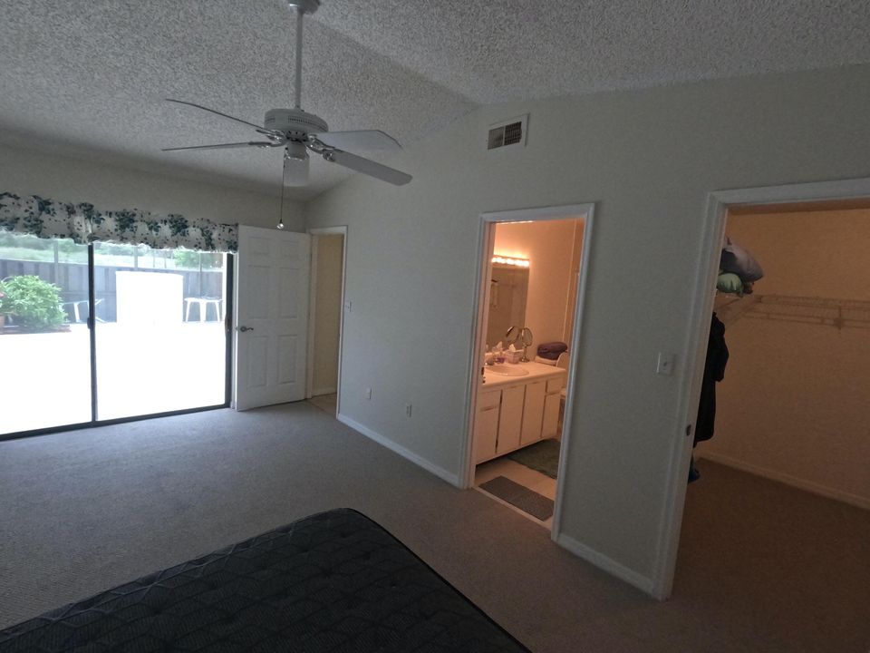For Sale: $174,900 (2 beds, 2 baths, 1280 Square Feet)
